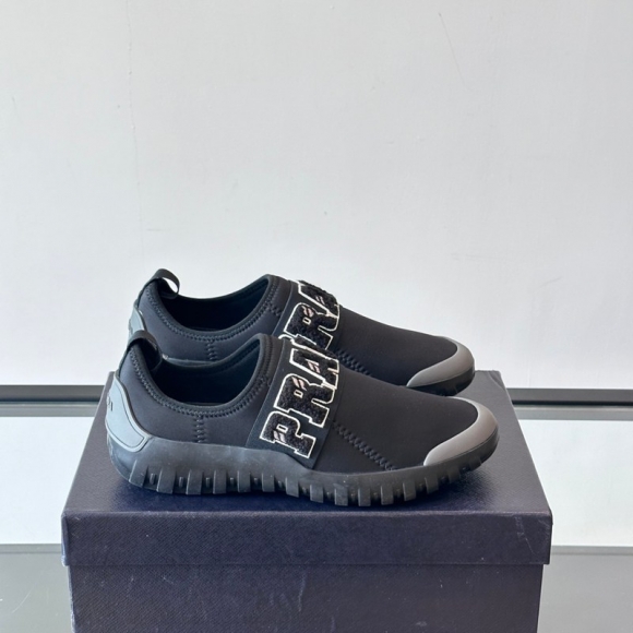 プラダ メンズ スニーカー 39-44 プラダ メンズ スニーカー 39-44
