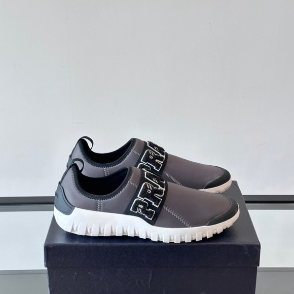 プラダ メンズ スニーカー 39-44 プラダ メンズ スニーカー 39-44