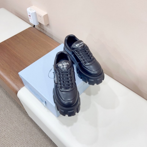 【PRADA】スニーカーレディース 【PRADA】スニーカーレディース