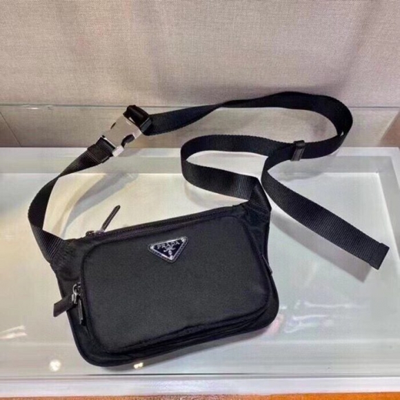PRADA 2VH128 ウエストバッグ サイズ:19x13x2.5cm PRADA 2VH128 ウエストバッグ サイズ:19x13x2.5cm