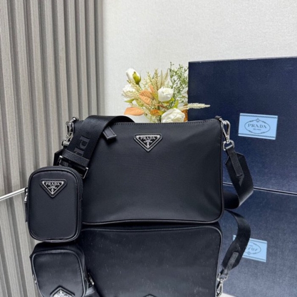 PRADA 2VH113 3in1メンズバッグ サイズ:24x18.5cm PRADA 2VH113 3in1メンズバッグ サイズ:24x18.5cm