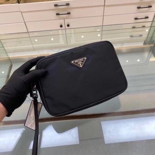 PRADA 2NE035 クラッチバッグ ナイロン三角 サイズ:24x16cm