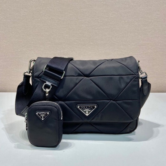 PRADA 1BD290 3in1中 サイズ:24x24x8.5cm PRADA 1BD290 3in1中 サイズ:24x24x8.5cm
