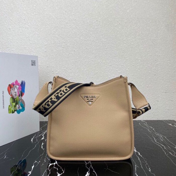 PRADA 1BC073 ファブリック斜め掛け 大 サイズ:30x28x12cm PRADA 1BC073 ファブリック斜め掛け 大 サイズ:30x28x12cm