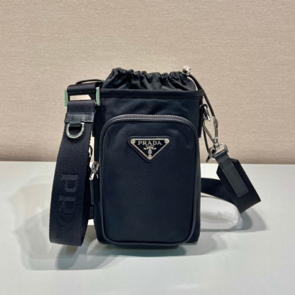 PRADA 2ZH155 スマホケースバッグ サイズ:18x13cm PRADA 2ZH155 スマホケースバッグ サイズ:18x13cm