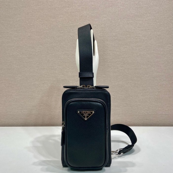 PRADA 2VH195 鹿革スマホバッグ サイズ:18x11.5cm PRADA 2VH195 鹿革スマホバッグ サイズ:18x11.5cm