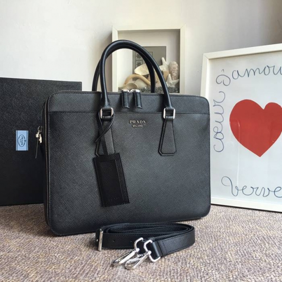 PRADA 2VE366B 新作ブリーフケース サイズ:36x28cm PRADA 2VE366B 新作ブリーフケース サイズ:36x28cm