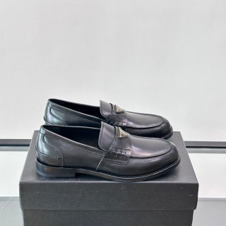 プラダ メンズ ビジネスシューズ 39-44 プラダ メンズ ビジネスシューズ 39-44