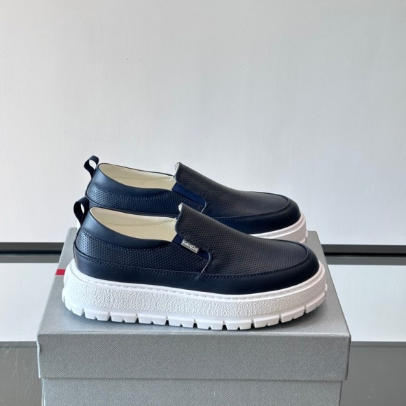 プラダ メンズ スリッポン 38-45 プラダ メンズ スリッポン 38-45