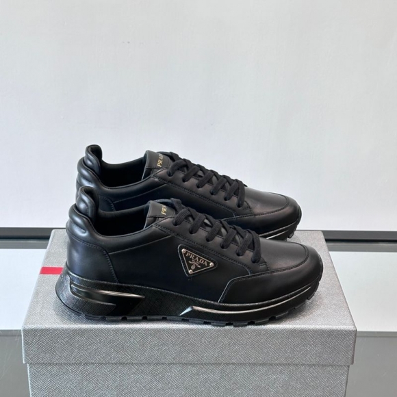プラダ メンズ スニーカー 39-45 プラダ メンズ スニーカー 39-45