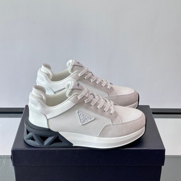 プラダ メンズ スニーカー 39-44 プラダ メンズ スニーカー 39-44