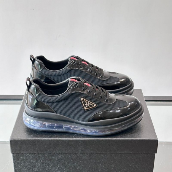 プラダ メンズ スニーカー エアクッション 38-44 プラダ メンズ スニーカー エアクッション 38-44