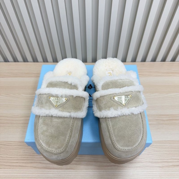 【PRADA】ウールスリッポンレディース