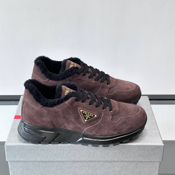 プラダ メンズ スニーカー スエード 39-45 プラダ メンズ スニーカー スエード 39-45