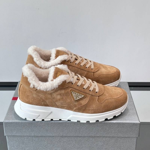 プラダ メンズ スニーカー スエード 39-45 プラダ メンズ スニーカー スエード 39-45