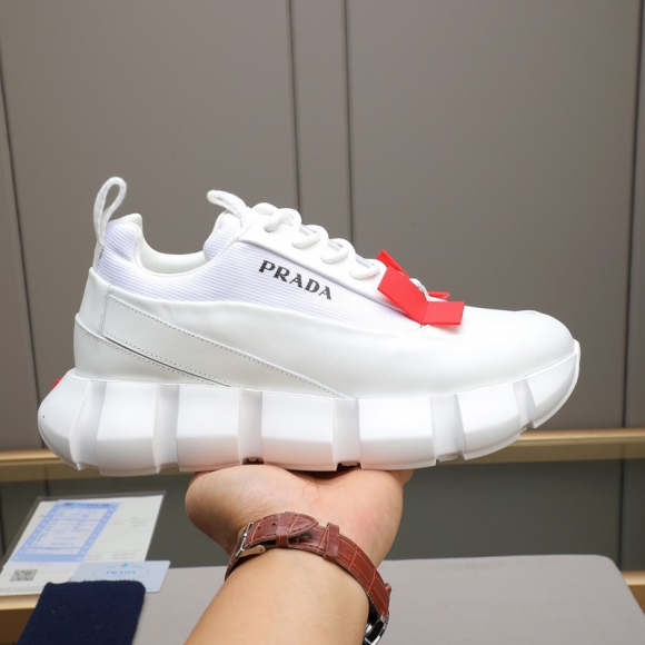 プラダ メンズ スニーカー 38-44 プラダ メンズ スニーカー 38-44