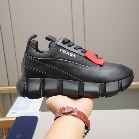 プラダ メンズ スニーカー 38-44 プラダ メンズ スニーカー 38-44