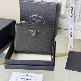 PRADA 1ML050 短財布 サフィアーノ十字紋 牛皮 サイズ:10x9cm PRADA 1ML050 短財布 サフィアーノ十字紋 牛皮 サイズ:10x9cm