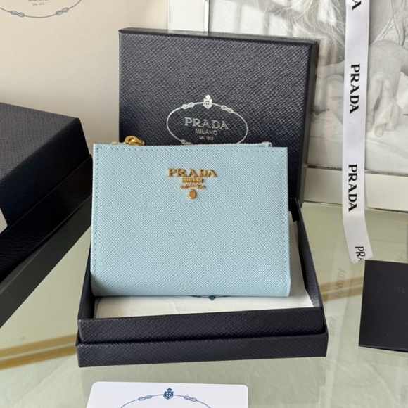 PRADA 1ML050 短財布 サフィアーノ十字紋 牛皮 サイズ:10x9cm PRADA 1ML050 短財布 サフィアーノ十字紋 牛皮 サイズ:10x9cm