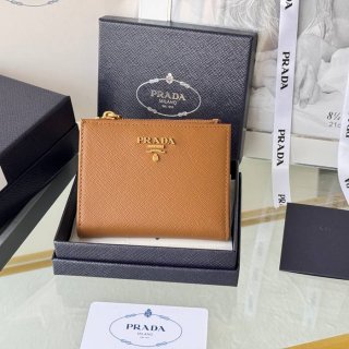 PRADA 1ML050 短財布 サフィアーノ十字紋 牛皮 サイズ:10x9cm PRADA 1ML050 短財布 サフィアーノ十字紋 牛皮 サイズ:10x9cm