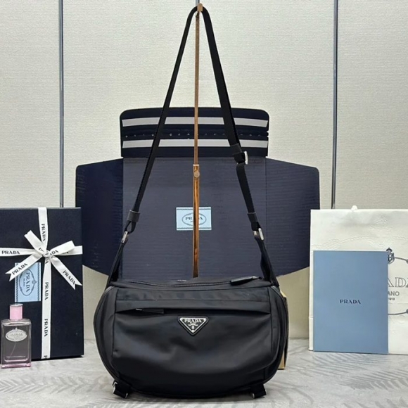 PRADA 2VH994 メッセンジャー 小 サイズ:27x15.5x14cm PRADA 2VH994 メッセンジャー 小 サイズ:27x15.5x14cm