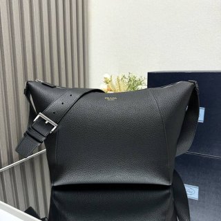 PRADA 2VH177 粒面レザーメッセンジャー サイズ:30x27.5x14cm PRADA 2VH177 粒面レザーメッセンジャー サイズ:30x27.5x14cm
