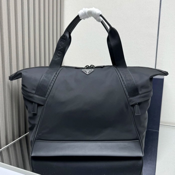 PRADA 2VC040B ナイロントラベルバッグ サイズ:44.5x40x24cm PRADA 2VC040B ナイロントラベルバッグ サイズ:44.5x40x24cm