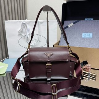 PRADA 1BD394 羊皮メッセンジャー ワインレッド サイズ:30x14x10cm PRADA 1BD394 羊皮メッセンジャー ワインレッド サイズ:30x14x10cm