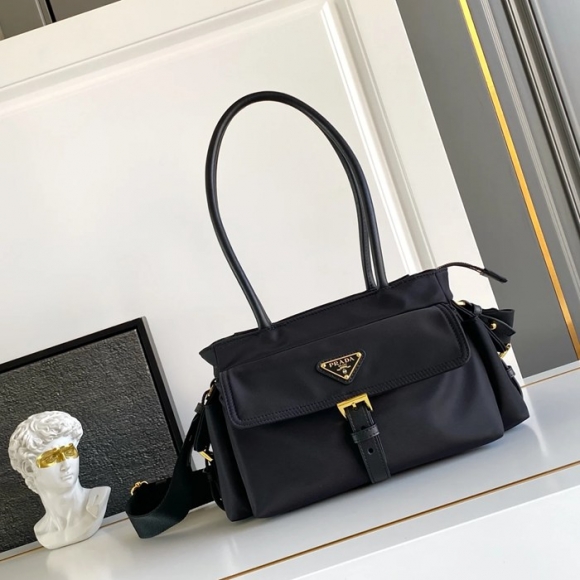 PRADA 1BG596 ナイロンハンドバッグ サイズ:31x17x11cm PRADA 1BG596 ナイロンハンドバッグ サイズ:31x17x11cm