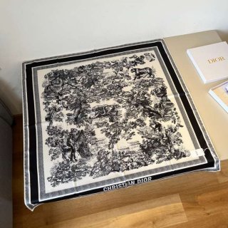 ディオール ジャングル手描きスカーフ 90x90cm ディオール ジャングル手描きスカーフ 90x90cm
