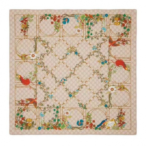 グッチ 新作スカーフ 90cm x 90cm グッチ 新作スカーフ 90cm x 90cm