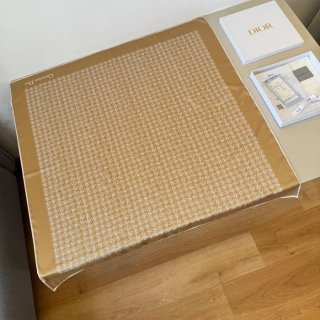 ディオール 新作90cmシルクスカーフ 90x90cm ディオール 新作90cmシルクスカーフ 90x90cm
