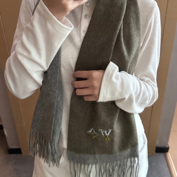 ルイ ヴィトン スカーフ 30x180cm ルイ ヴィトン スカーフ 30x180cm