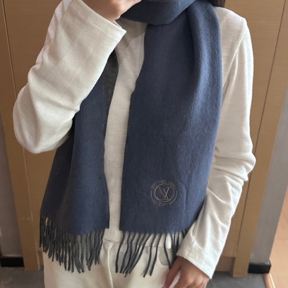 ルイ ヴィトン スカーフ 30x180cm ルイ ヴィトン スカーフ 30x180cm