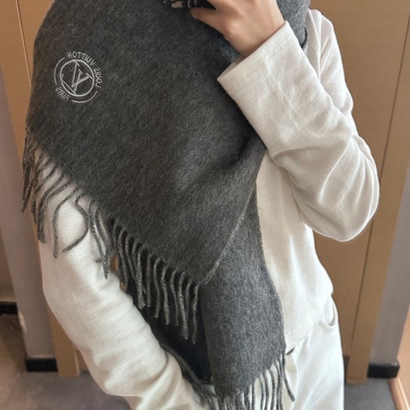 ルイ ヴィトン スカーフ 30x180cm ルイ ヴィトン スカーフ 30x180cm
