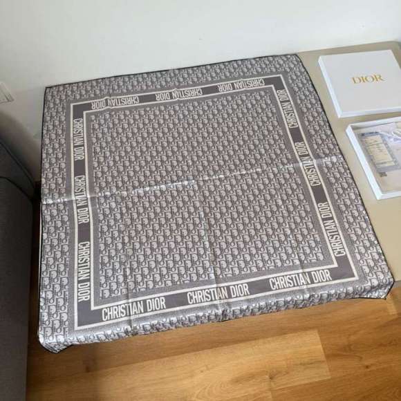 ディオール クラシックプリントスカーフ 90x90cm ディオール クラシックプリントスカーフ 90x90cm