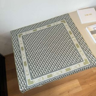 ディオール クラシックプリントスカーフ 90x90cm ディオール クラシックプリントスカーフ 90x90cm