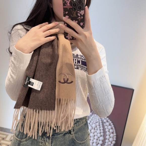 シャネル めったに見ない優しい色合い。グラデーション 35 x 180cm シャネル めったに見ない優しい色合い。グラデーション 35 x 180cm
