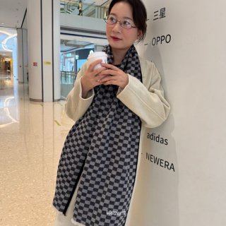 ルイ ヴィトン カシミヤスカーフ 45x200cm ルイ ヴィトン カシミヤスカーフ 45x200cm
