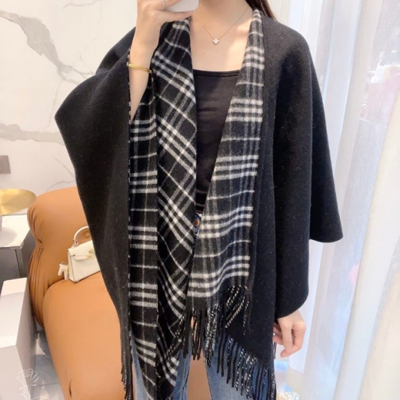 バーバリー クラシック両面ストール 130x150cm バーバリー クラシック両面ストール 130x150cm