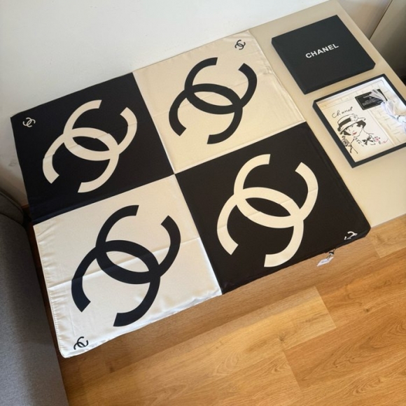 シャネル オリジナル90cmシルクスカーフ 90X90cm シャネル オリジナル90cmシルクスカーフ 90X90cm