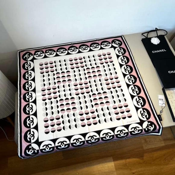 シャネル オリジナル90cmシルクスカーフ 90X90cm シャネル オリジナル90cmシルクスカーフ 90X90cm