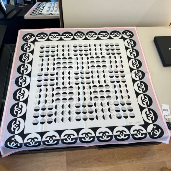 シャネル オリジナル90cmシルクスカーフ 90X90cm シャネル オリジナル90cmシルクスカーフ 90X90cm