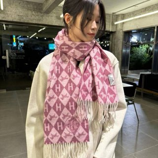 エルメス パリコレクション新作カシミヤスカーフ。モンゴル産細カシミヤ 180x32 エルメス パリコレクション新作カシミヤスカーフ。モンゴル産細カシミヤ 180x32