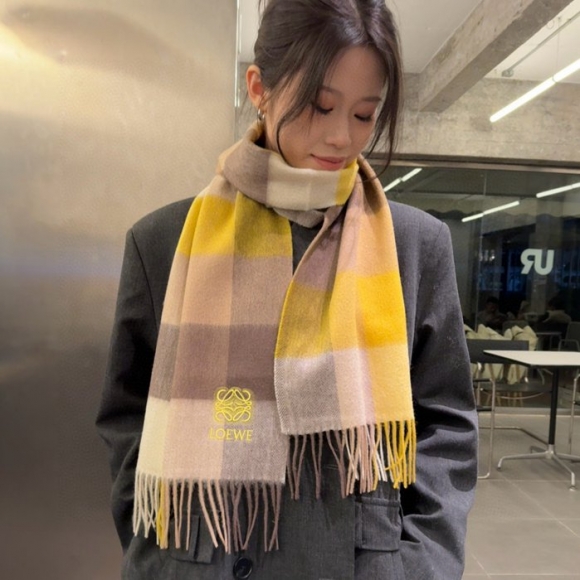 ロエベ カシミヤスカーフ 30x180 ロエベ カシミヤスカーフ 30x180