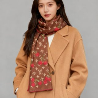 ルイ ヴィトン LV×TMモノグラムチェリー 両面シルクベロア同色スカーフ 60x180cm ルイ ヴィトン LV×TMモノグラムチェリー 両面シルクベロア同色スカーフ 60x180cm