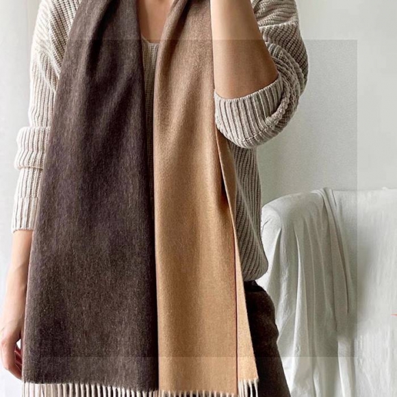エルメス カップル向け。グラデーションカラー。カシミヤ 32x190 エルメス カップル向け。グラデーションカラー。カシミヤ 32x190