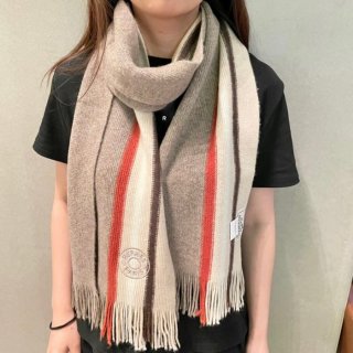 エルメス 新作男女兼用スカーフ。カシミヤ 32x180 エルメス 新作男女兼用スカーフ。カシミヤ 32x180