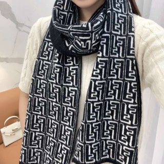 フェンディ 親子向けカシミヤスカーフ 30x182cm フェンディ 親子向けカシミヤスカーフ 30x182cm