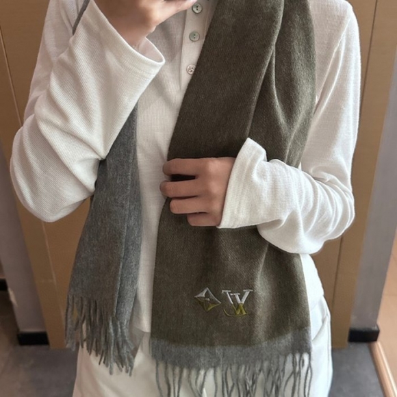 ルイ ヴィトン スカーフ 30x180cm ルイ ヴィトン スカーフ 30x180cm